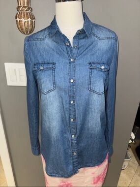 Charlotte Russe Washed Blue Denim Snap/Button-Up Shirt